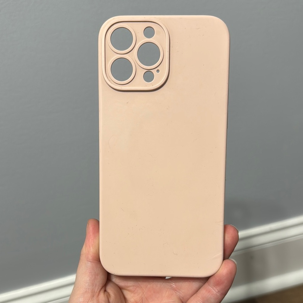 Premium Silicone iPhone 13 pro max  Case - Cream magsafe